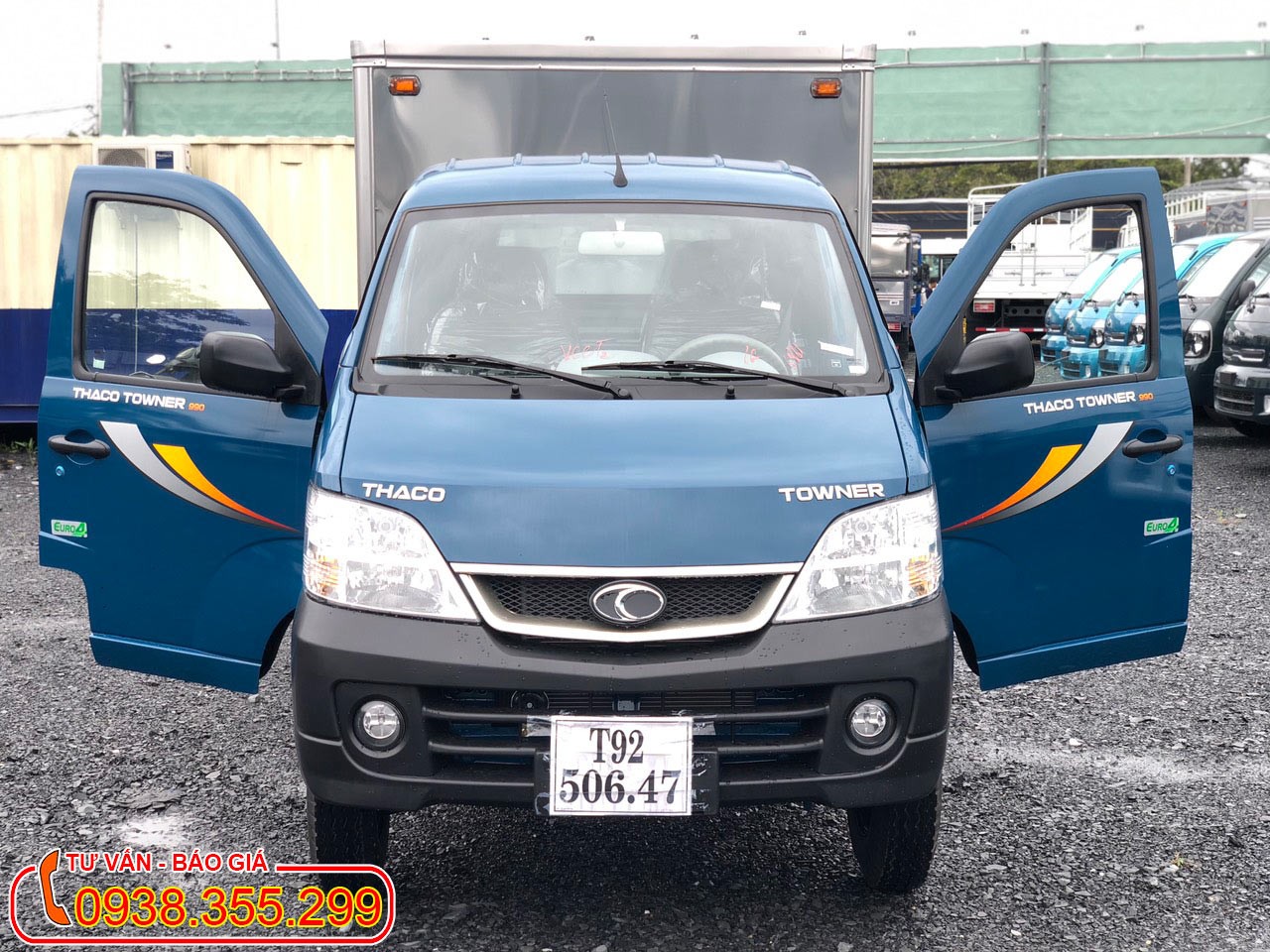 ภายนอกรถบรรทุกเล็ก 990 กก. Towner