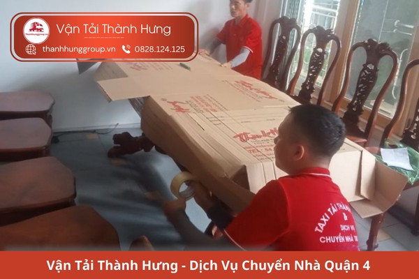 Equipa de funcionários da Thành Hưng