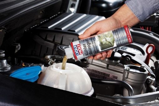 Trong quá trình vệ sinh két nước cần tiến hành theo hướng dẫn để đảm bảo an toàn và hiệu quả
