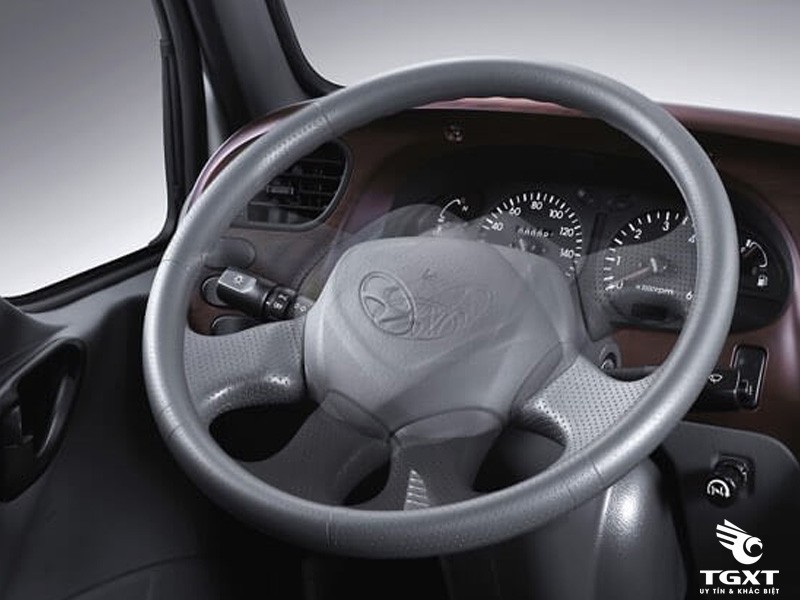Xe Tải Hyundai New Mighty N250SL 2.4 Tấn Thùng Kín.jpg