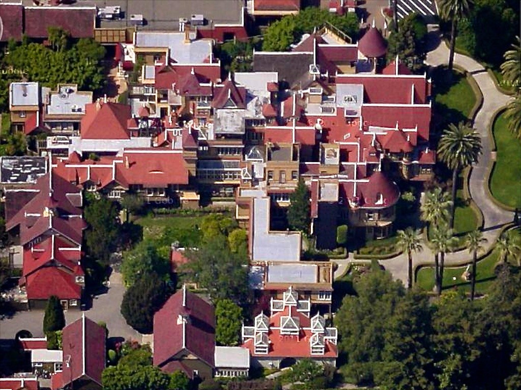 Winchester Mystery House