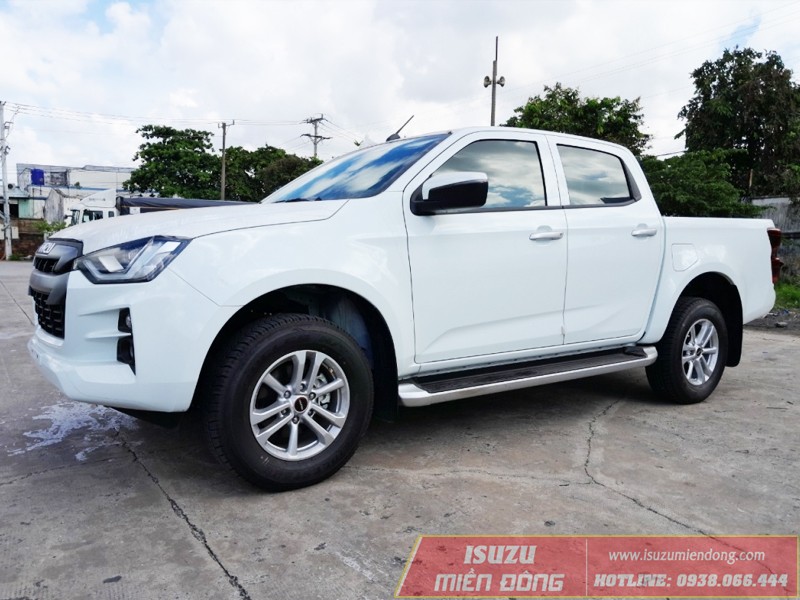 Isuzu D-Max Prestige en color plata