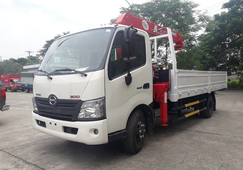 Xe Tải Cẩu 3.5 Tấn Hino XZU730L Gắn Cẩu Unic 3 Tấn