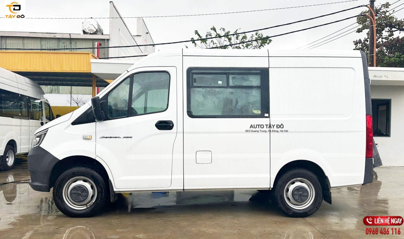 Xe tải van Gaz Sobol NN 6 chỗ ngoại thất mạnh mẽ