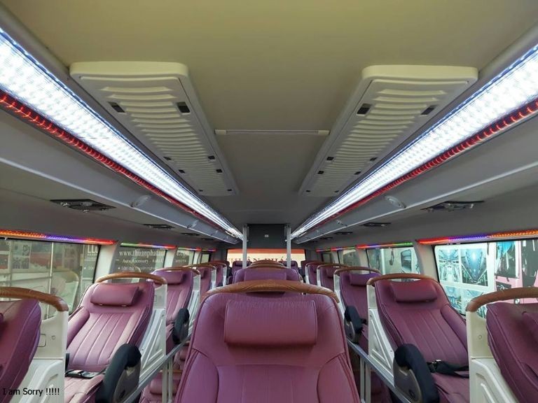Camas no autocarro Tâm Đức limpas e macias