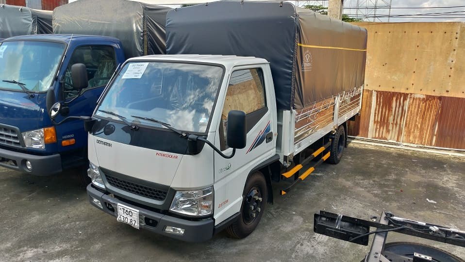 Xe tải 1,9 tấn IZ49 thùng mui bạt
