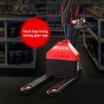 Xe nâng điện mini EPT20-15ET 1.5 tấn hoạt động trong kho