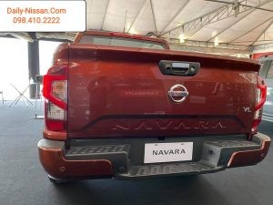 닛산 나바라 VL 2024 픽업트럭 후면