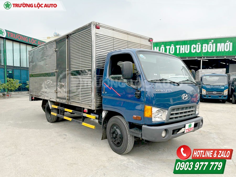 Ngoại thất xe tải HD72 cũ thùng kín