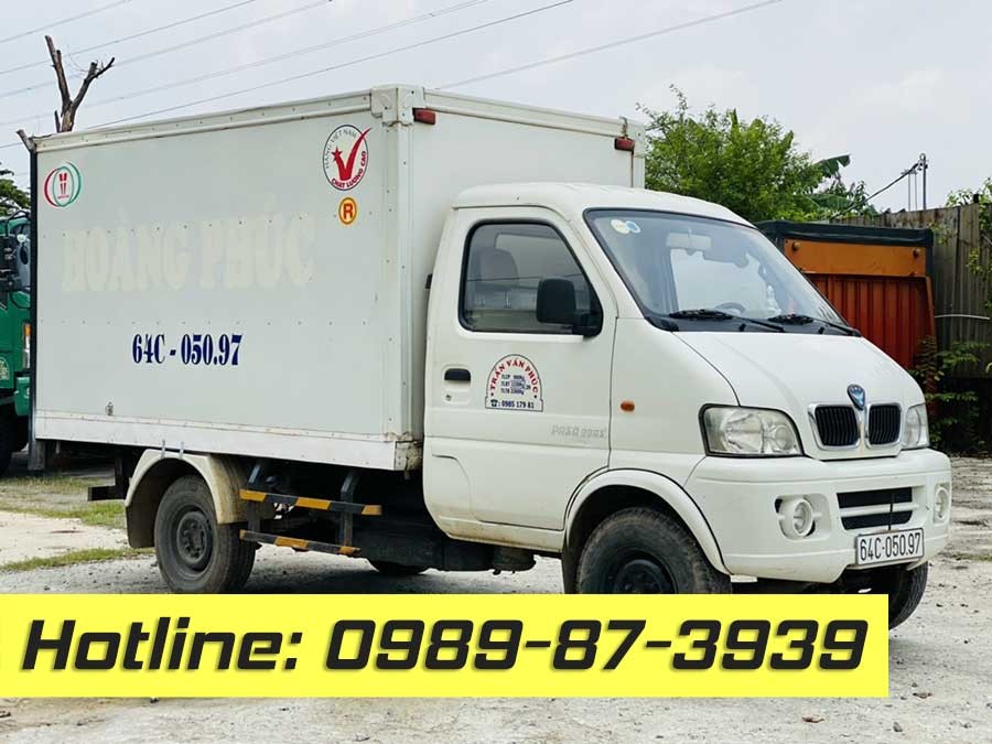 Camión Paso de 900kg diésel con caja cerrada del año 2012, un modelo de camión de 900kg de segunda mano diésel con caja cerrada a bajo precio, adecuado para trabajos de transporte de mercancías en la ciudad.