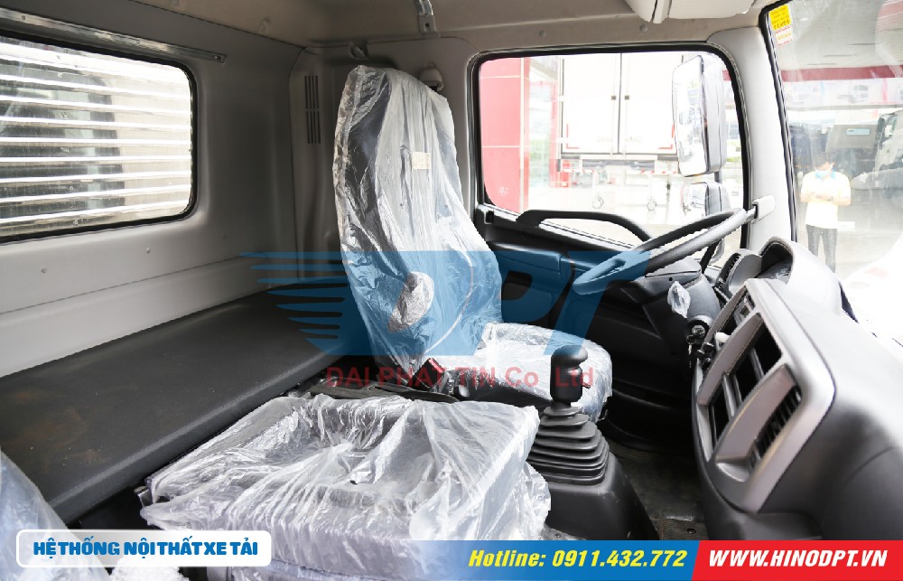 nội thất cabin xe tải hino fm