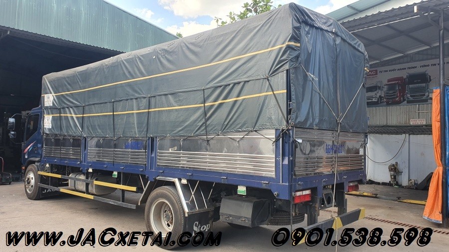 Xe tải JAC N900s cũ thùng mui bạt