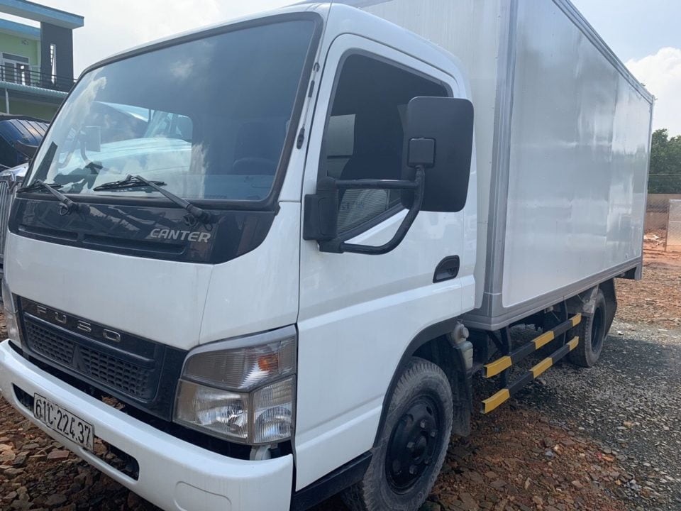 Xe tải Mitsubishi Canter 2.5 tấn cũ, mạnh mẽ và chất lượng Nhật Bản