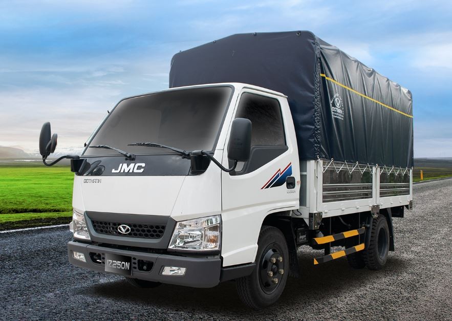 Đô Thành IZ250 2.5-ton truck front view