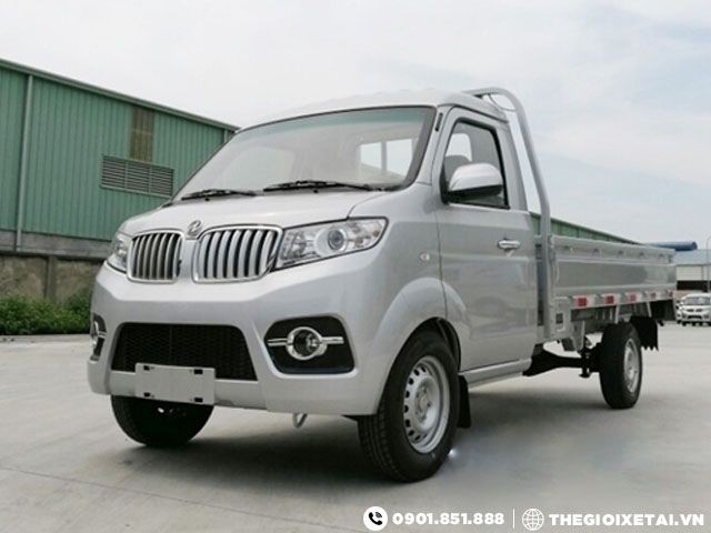 Xe tải Dongben T30 thùng lửng màu bạc thực tế