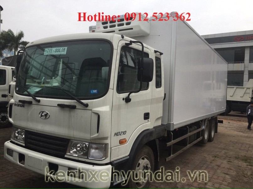 Xe tải Hyundai HD210 thùng đông lạnh nhập khẩu nguyên chiếc