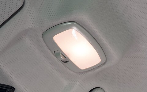 Volant inclinable et panneau de commande central du camion Hyundai N250SL