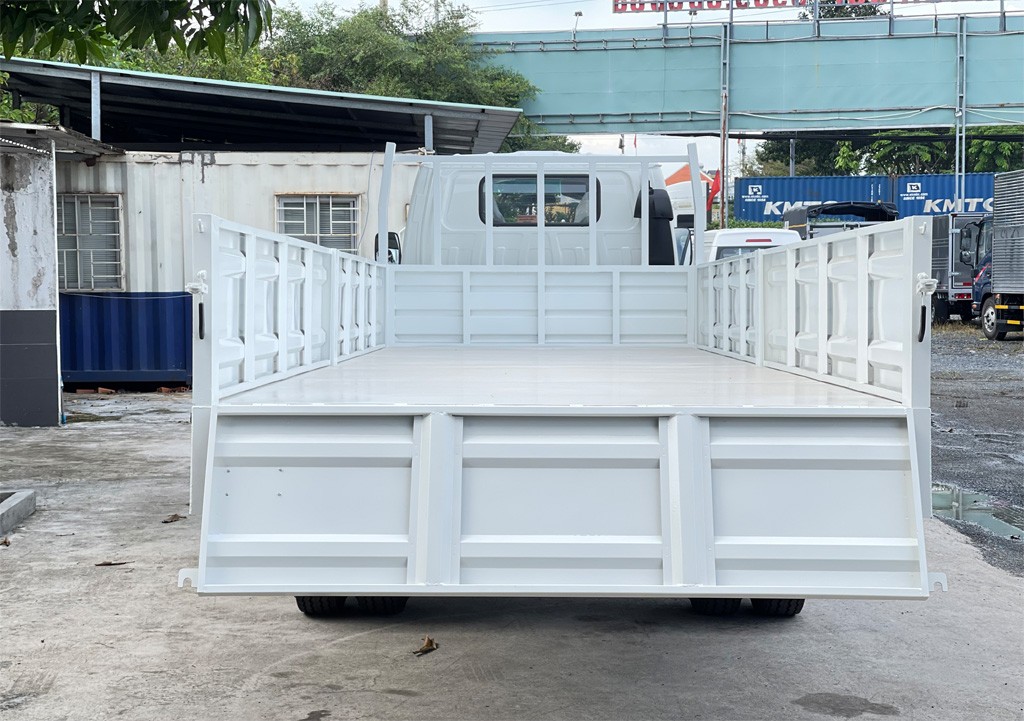 Xe tải Isuzu VM 1.9 tấn thùng dài 6m2 đa dạng thùng