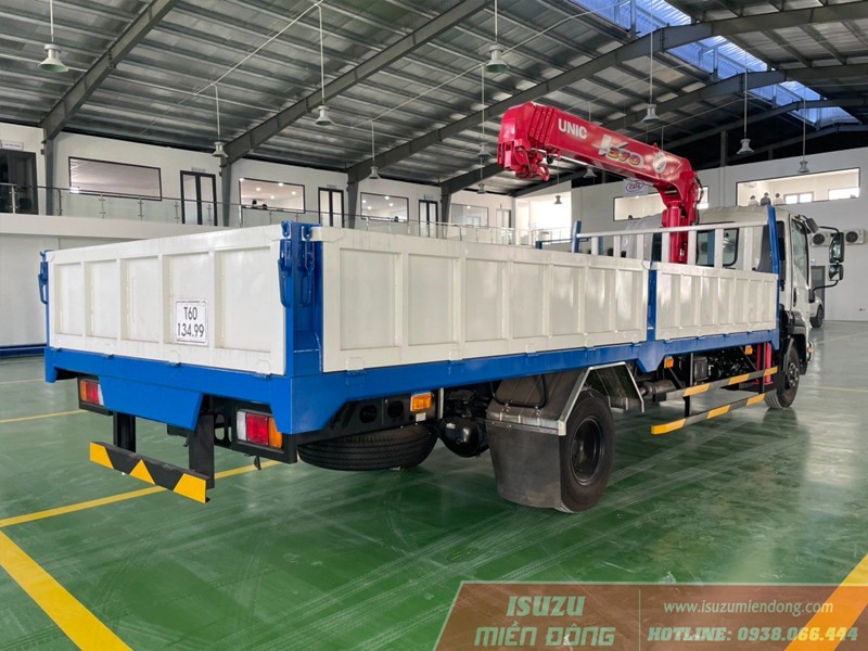 Plataforma de carga do caminhão guindaste Isuzu FRR 650
