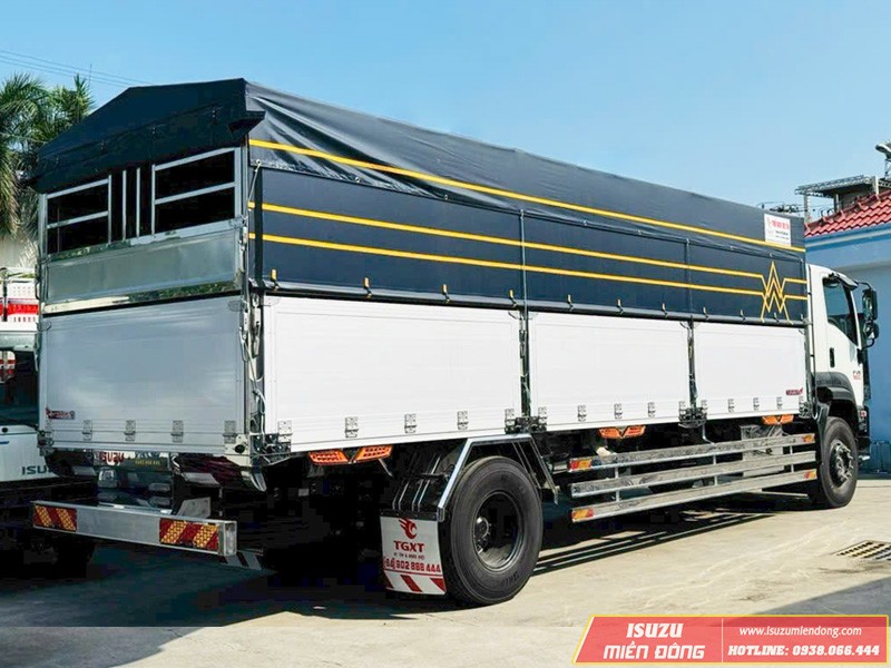 Plataforma de lona del camión Isuzu FVR34SE5