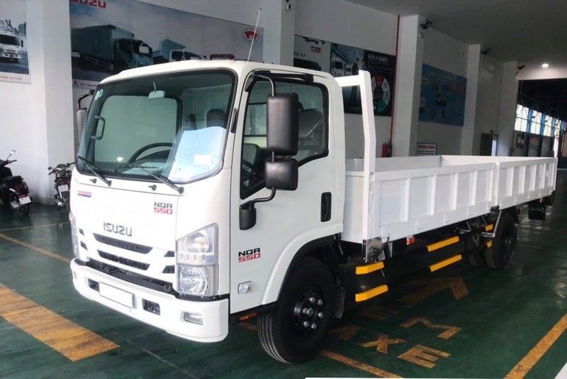 Hình ảnh xe tải Isuzu NQR 550 thùng lửng