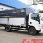 Xe tải Isuzu NQR550 6 tấn thùng mui bạt bửng nhôm
