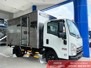 Xe tải Isuzu QKR 230 2t4 thùng kín