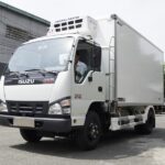 Xe tải Isuzu QKR77HE4 thùng đông lạnh