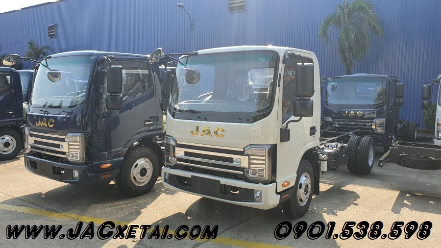 白色JAC N250s卡车