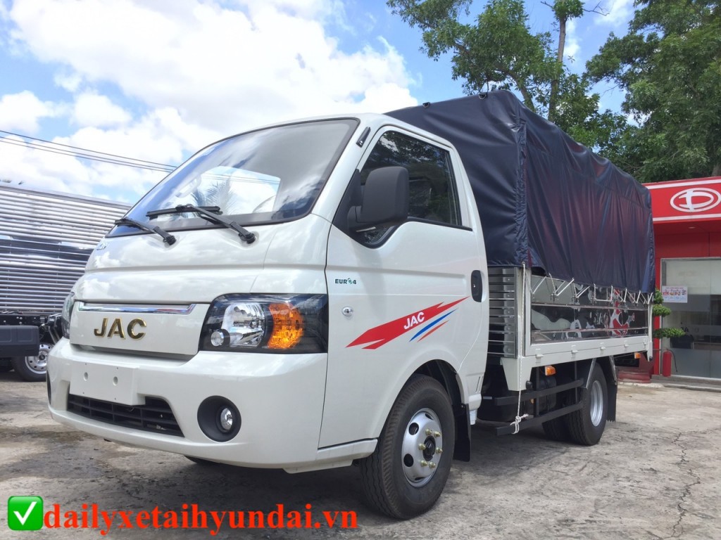 Xe tải Jac X150 1.5 tấn thùng mui bạt linh hoạt