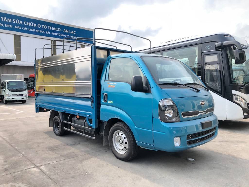 Ngoại thất xe tải Kia K200 1.9 tấn mạnh mẽ