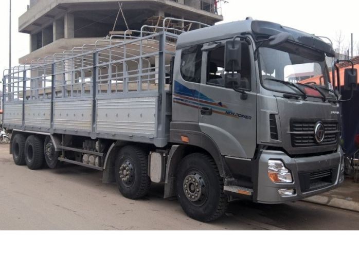 Xe tải Shacman 5 chân thùng mui bạt mạnh mẽ và bền bỉ