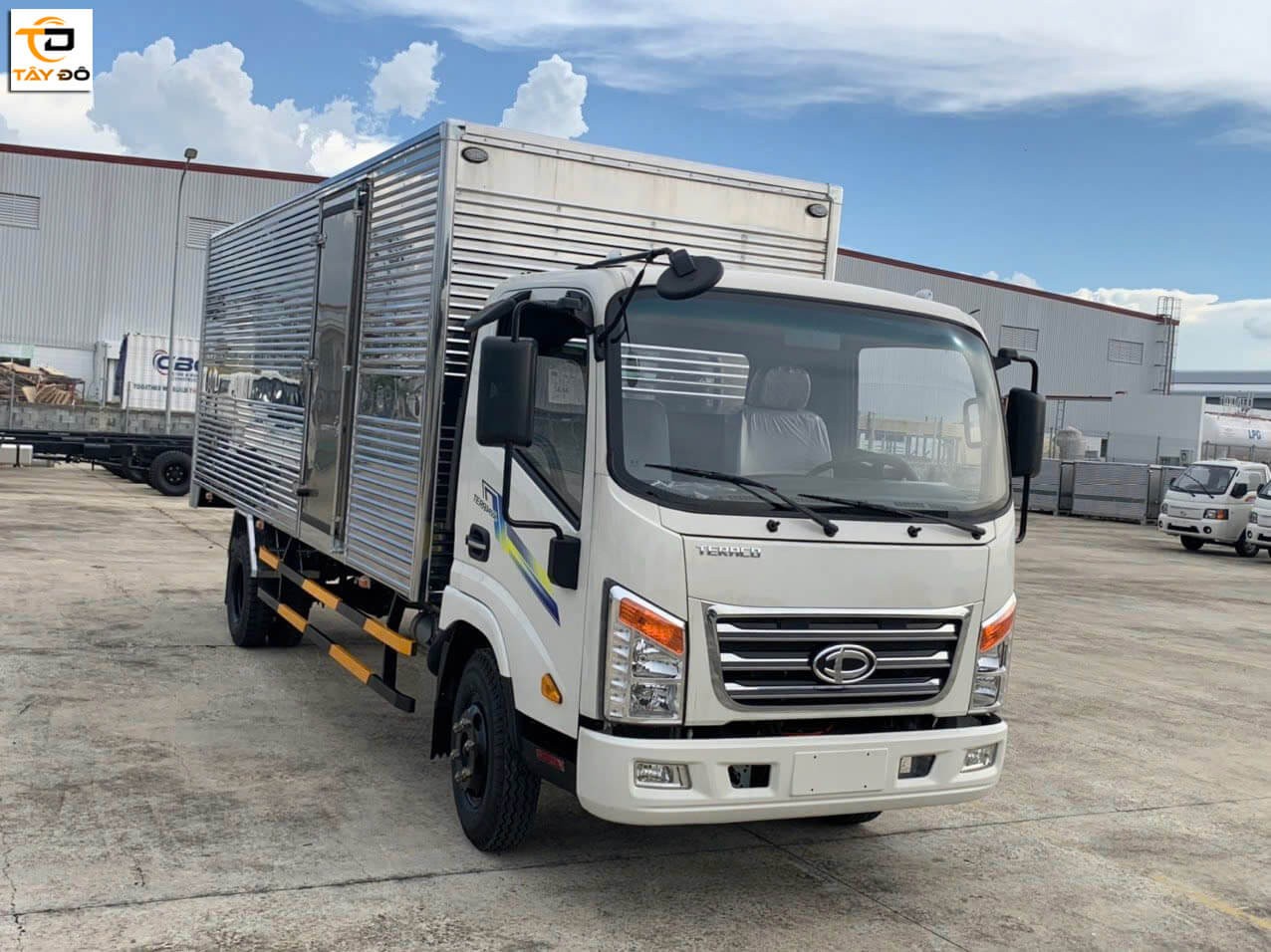 Tera 245SL 2.5-ton truck front view