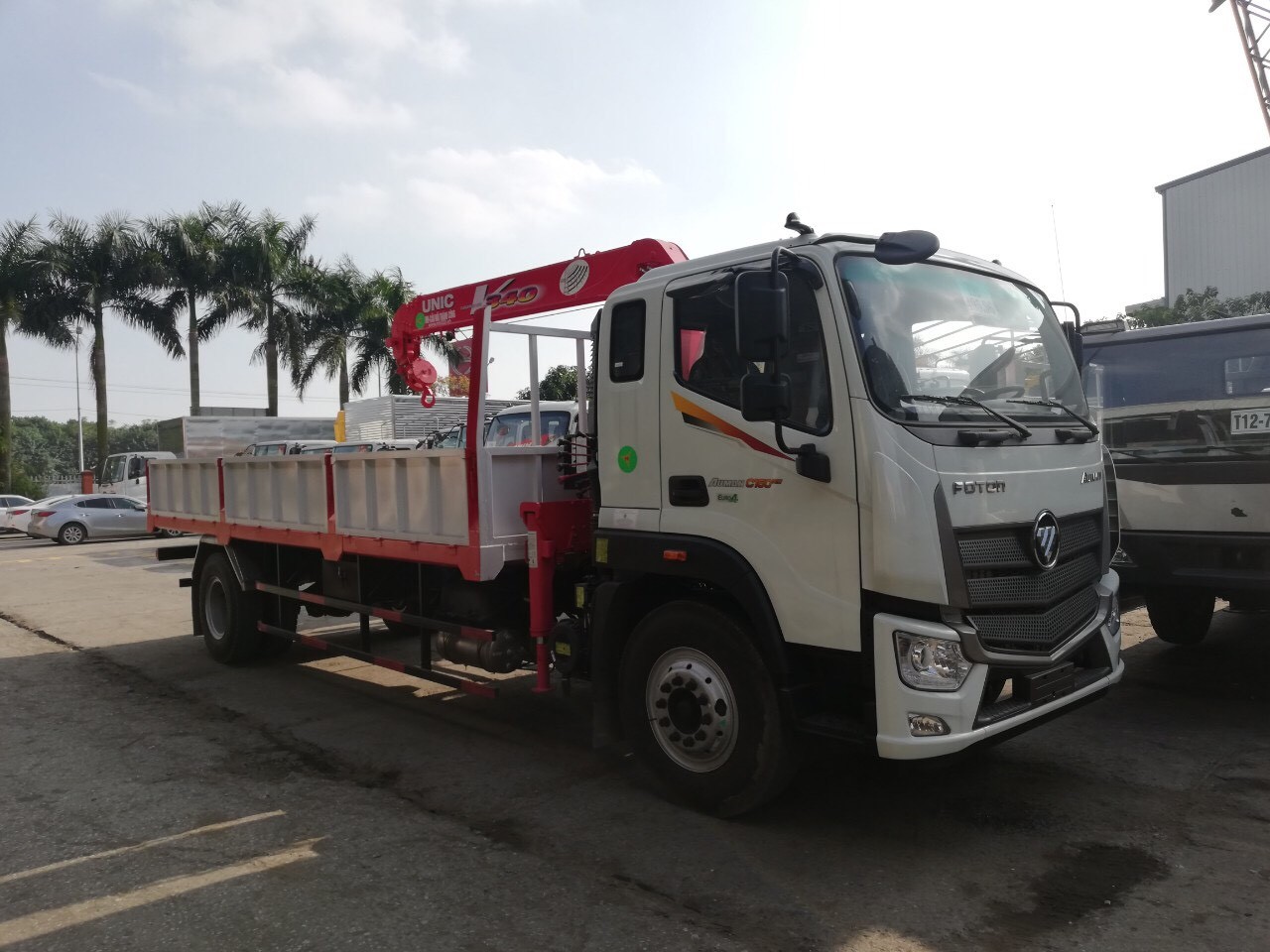Xe tải THACO AUMAN C160 gắn cẩu Unic UR-V554 5 tấn và logo Hùng Anh Auto