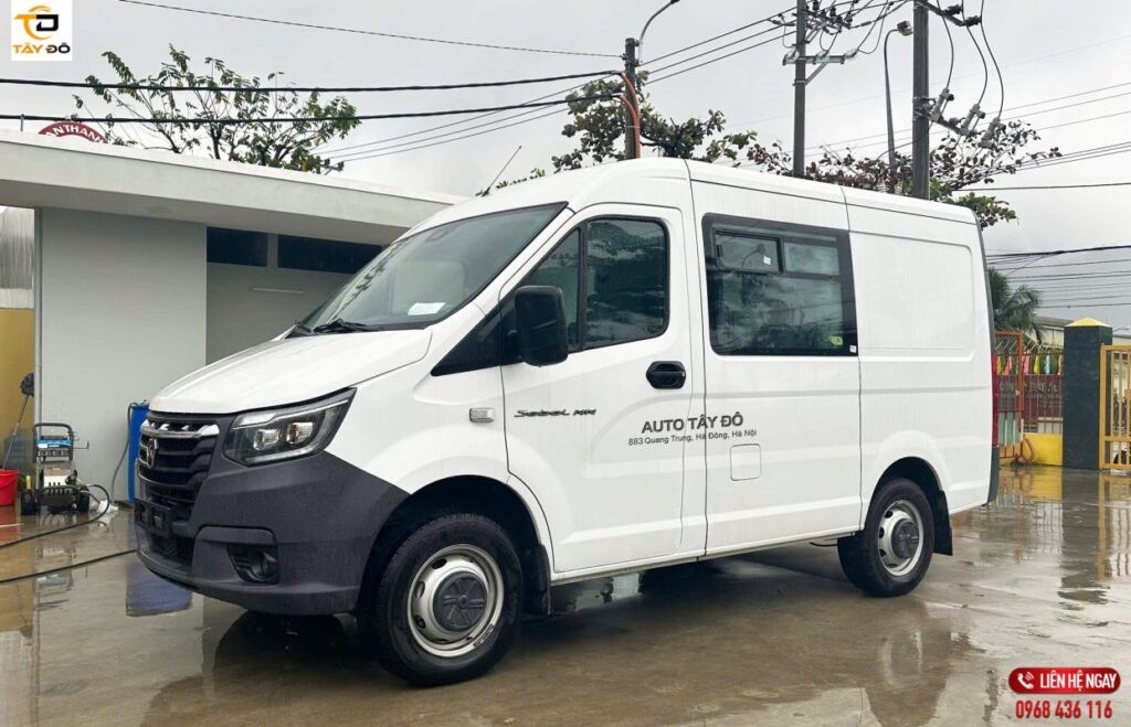 Xe tải van Gaz Sobol NN 6 chỗ –  Không gian nội thất rộng rãi, tiện nghi