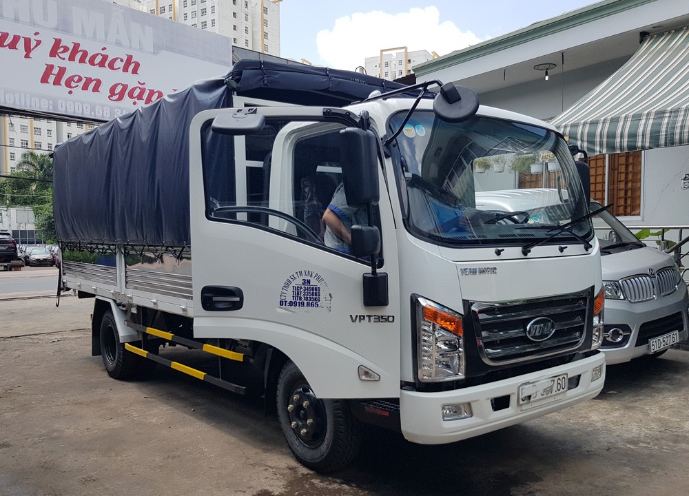 Nội thất cabin xe tải Veam 350 rộng rãi và tiện nghi