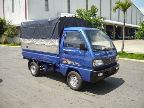 Ảnh minh họa: Kiểm tra xe tải cũ trước khi mua