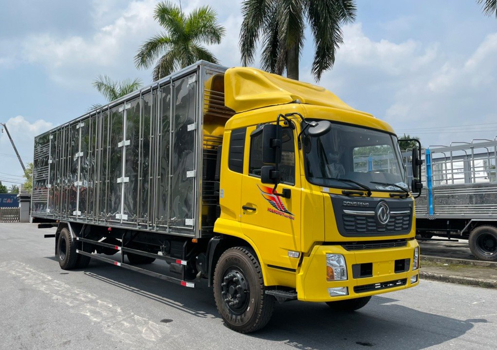 Dongfeng B180 9mロングトラック
