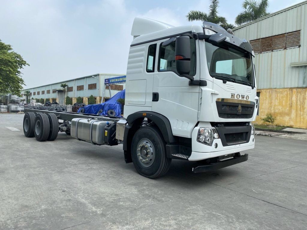 Xe tải 3 chân TMT Howo