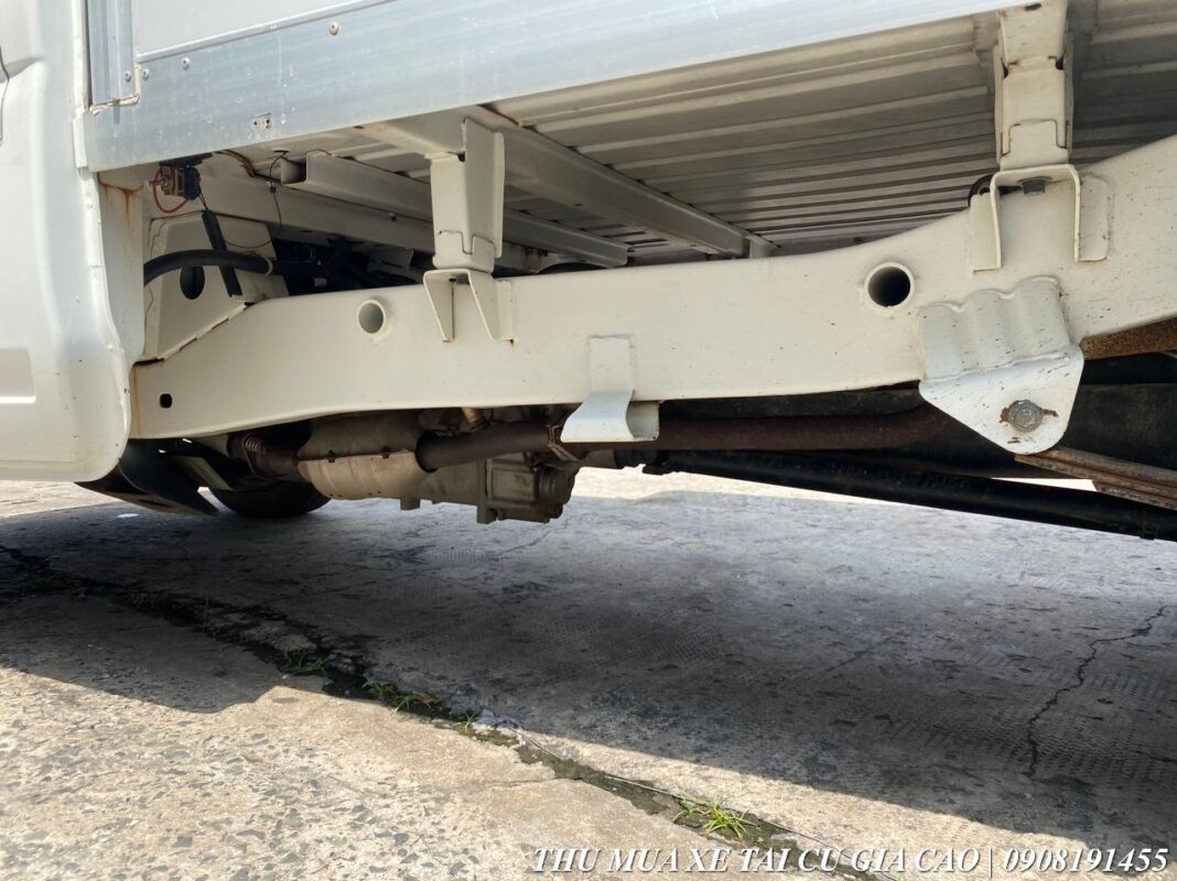 Front view of the used 2018 Changan 700kg truck, showing grille and headlights