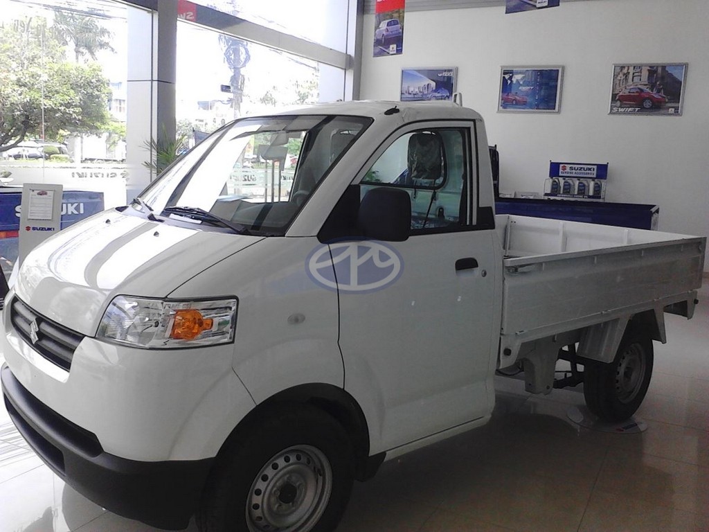 Cabin xe tải Suzuki Carry Pro 740kg thiết kế mới hiện đại và an toàn