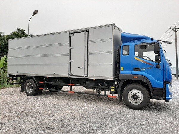 Auman LKW mit geschlossener Ladefläche