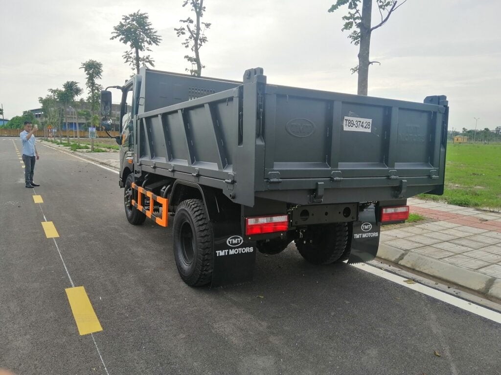 กระบะดั้มพ์คุณภาพสูงของรถบรรทุกดั้มพ์ 5 ตัน TMT KC7050D