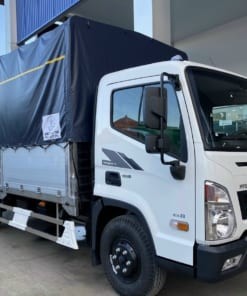 ビンフック省での多様な貨物輸送に最適な選択肢、幌付き荷台の現代(ヒュンダイ)Mighty EX8Lトラック
