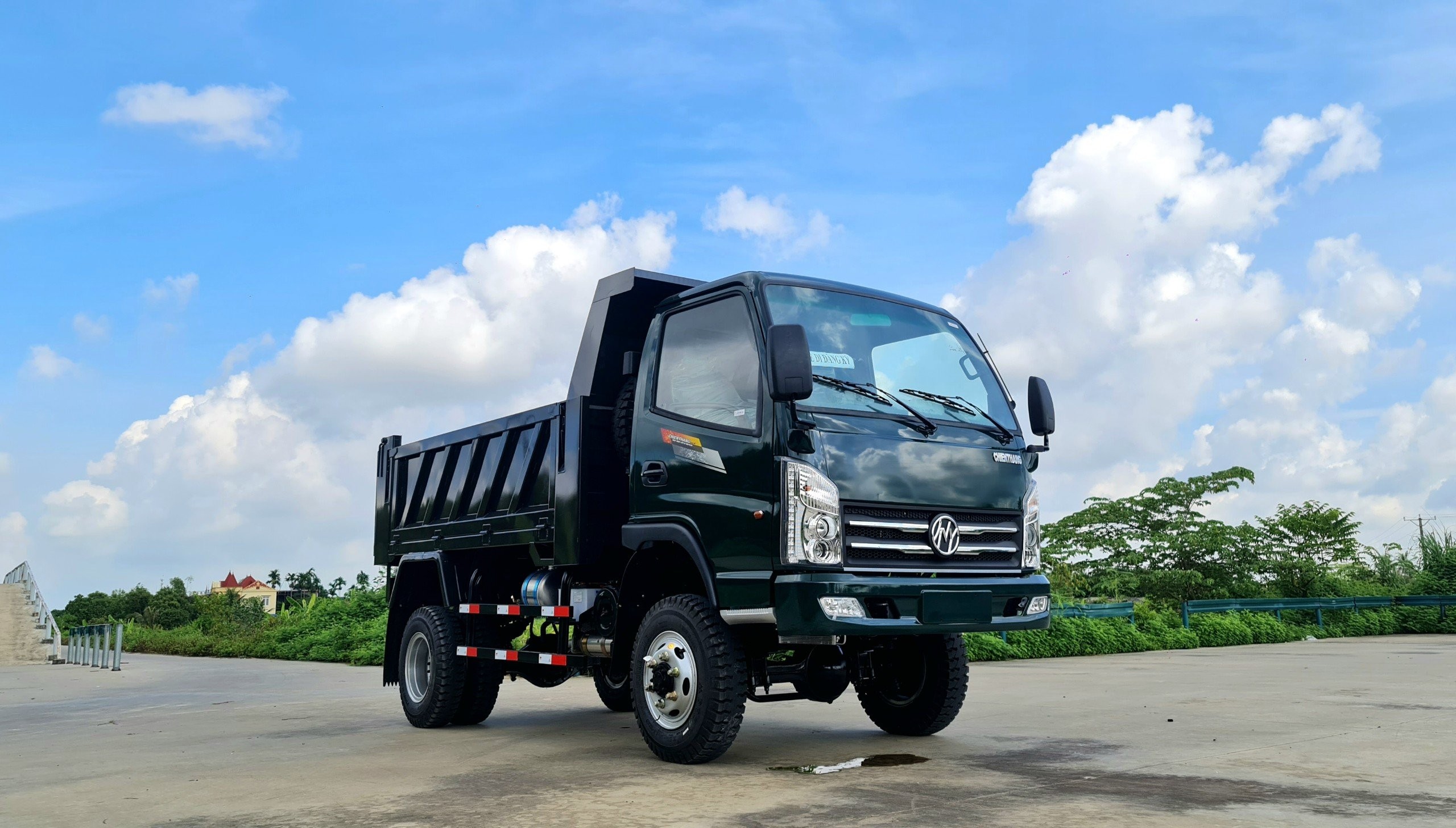 Xe tải Chiến Thắng 2 cầu thùng 3.9 khối