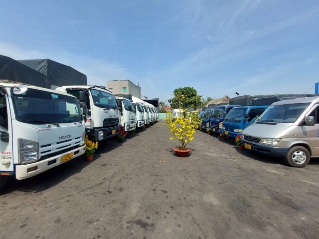 Xe tải chở hàng