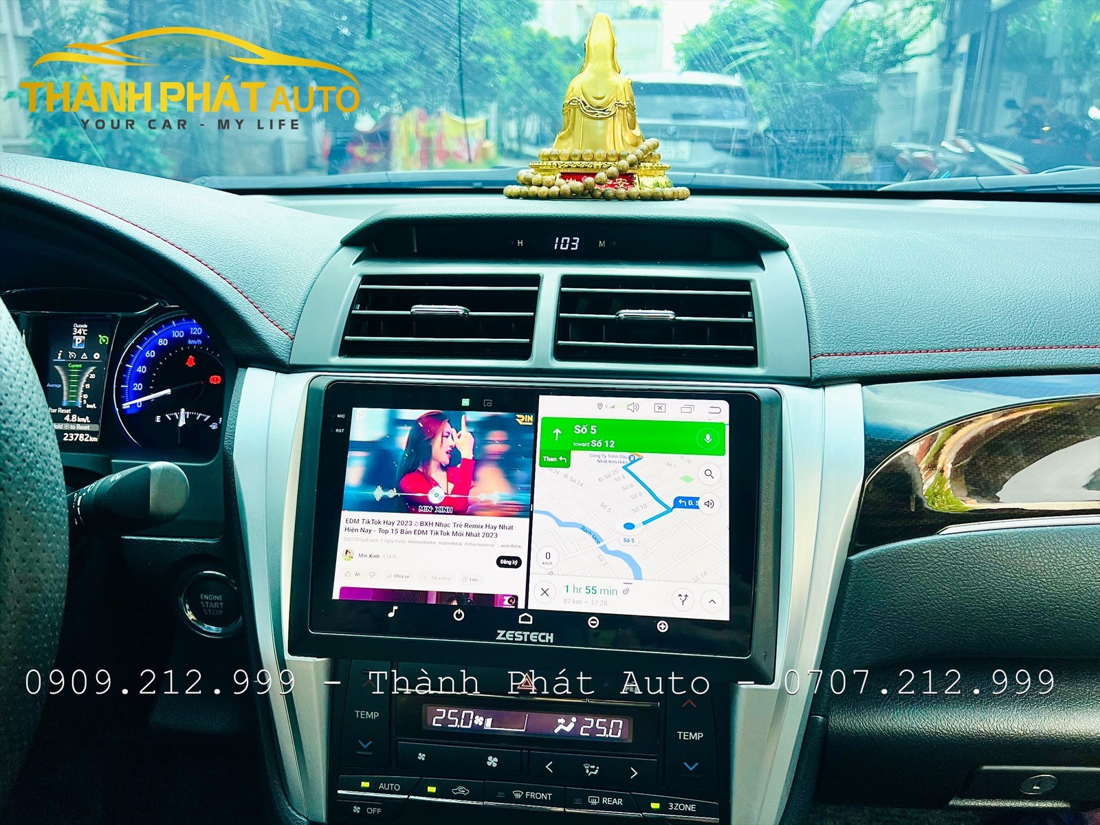 Hình nền Zestech ZX10 bản giới hạn trên xe Camry 2018