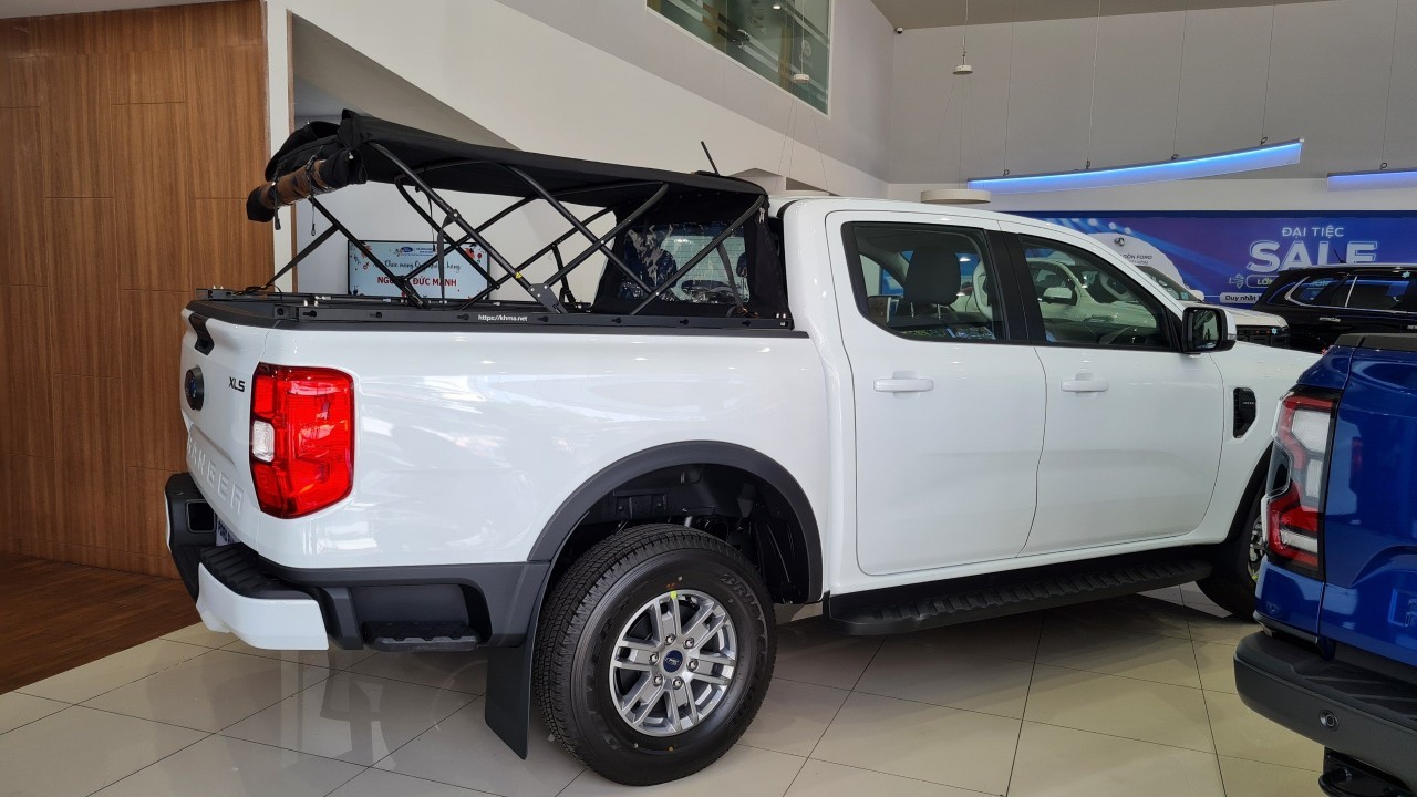 Nắp thùng canopy Ford Ranger kiểu dáng thể thao