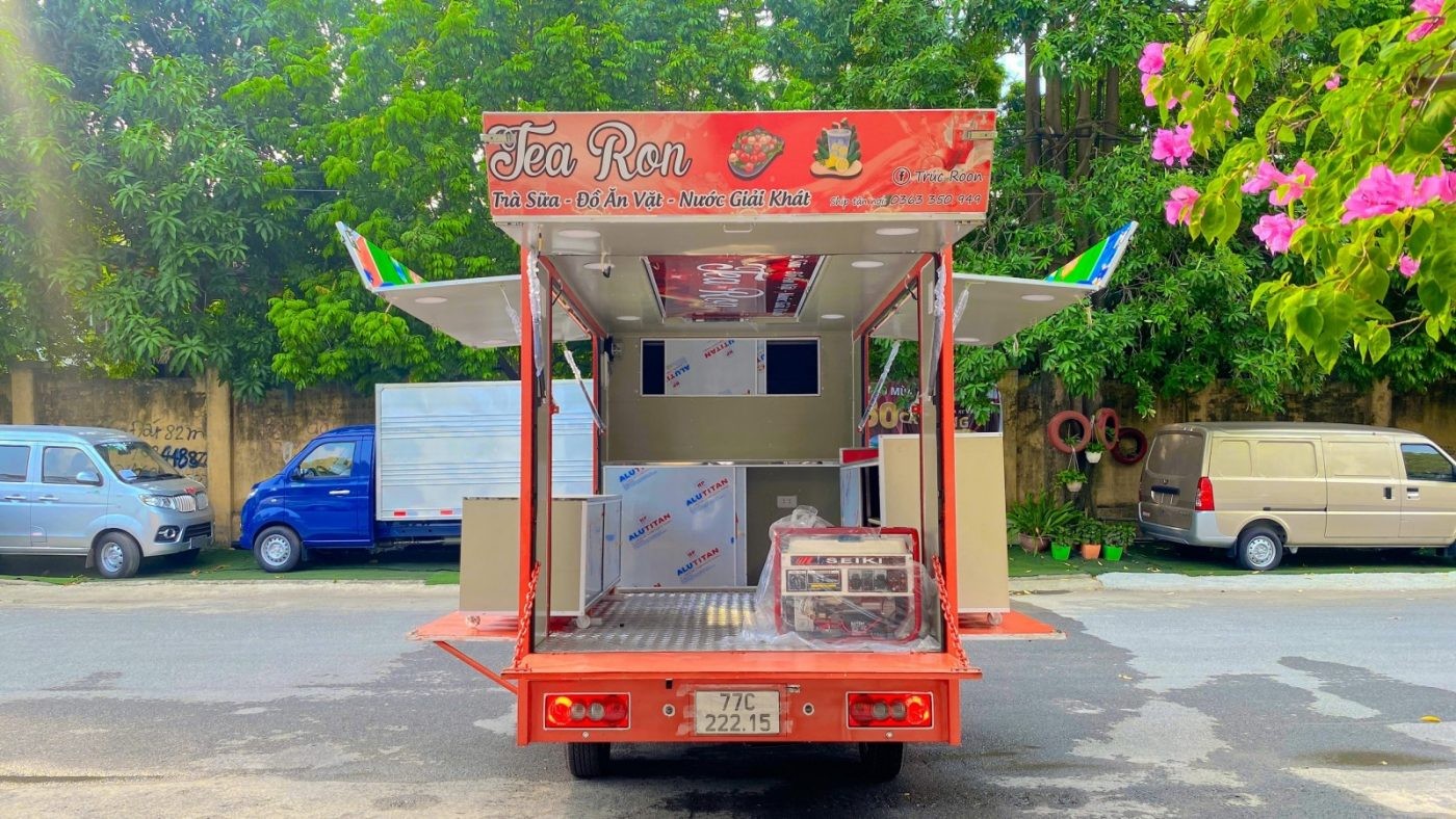 Food truck T30 per tè al latte con ampio spazio interno per attrezzature