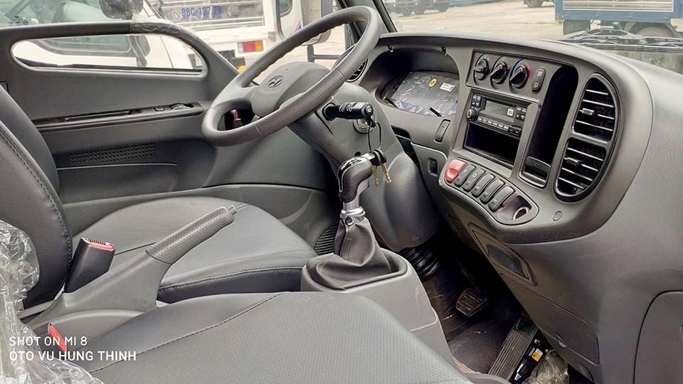 Interior del camión Hyundai N250SL